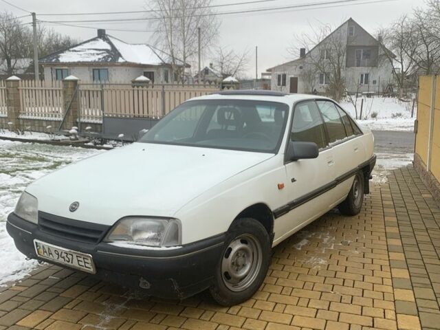 Білий Опель Омега, об'ємом двигуна 2.3 л та пробігом 3 тис. км за 2000 $, фото 6 на Automoto.ua