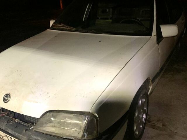 Білий Опель Омега, об'ємом двигуна 1.8 л та пробігом 0 тис. км за 500 $, фото 1 на Automoto.ua