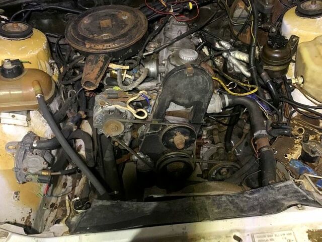 Білий Опель Омега, об'ємом двигуна 1.8 л та пробігом 0 тис. км за 500 $, фото 2 на Automoto.ua