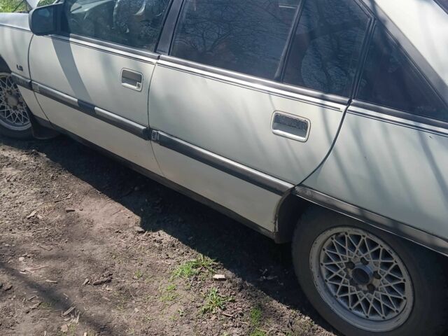 Білий Опель Омега, об'ємом двигуна 1.8 л та пробігом 1000 тис. км за 1000 $, фото 11 на Automoto.ua