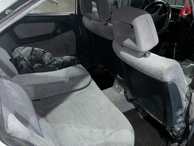 Білий Опель Омега, об'ємом двигуна 1.8 л та пробігом 100 тис. км за 650 $, фото 6 на Automoto.ua