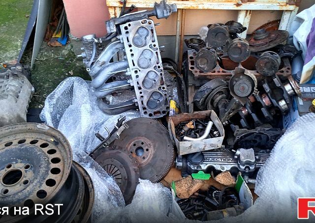 Білий Опель Омега, об'ємом двигуна 2 л та пробігом 300 тис. км за 1400 $, фото 12 на Automoto.ua