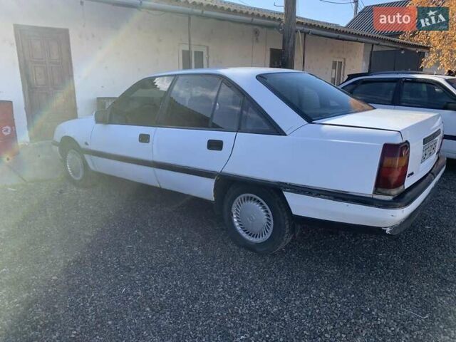 Белый Опель Омега, объемом двигателя 2 л и пробегом 270 тыс. км за 850 $, фото 2 на Automoto.ua
