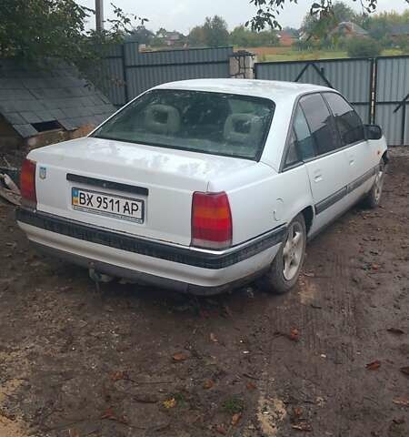 Опель Омега 1988 в Хмельницком на Automoto.ua Белый Опель Омега, объемом двигателя 2 л и пробегом 300 тыс. км за 1400 $, фото 3 на Automoto.ua