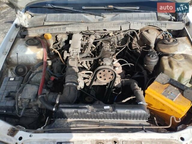 Білий Опель Омега, об'ємом двигуна 2 л та пробігом 222 тис. км за 900 $, фото 3 на Automoto.ua