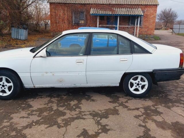 Белый Опель Омега, объемом двигателя 2 л и пробегом 220 тыс. км за 779 $, фото 4 на Automoto.ua