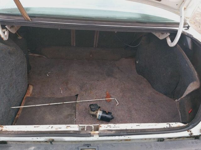 Белый Опель Омега, объемом двигателя 2 л и пробегом 220 тыс. км за 779 $, фото 8 на Automoto.ua