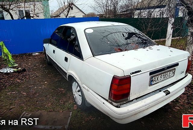 Белый Опель Омега, объемом двигателя 1.8 л и пробегом 300 тыс. км за 870 $, фото 4 на Automoto.ua