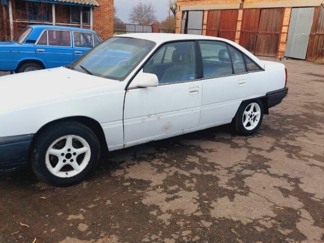 Белый Опель Омега, объемом двигателя 2 л и пробегом 220 тыс. км за 779 $, фото 5 на Automoto.ua