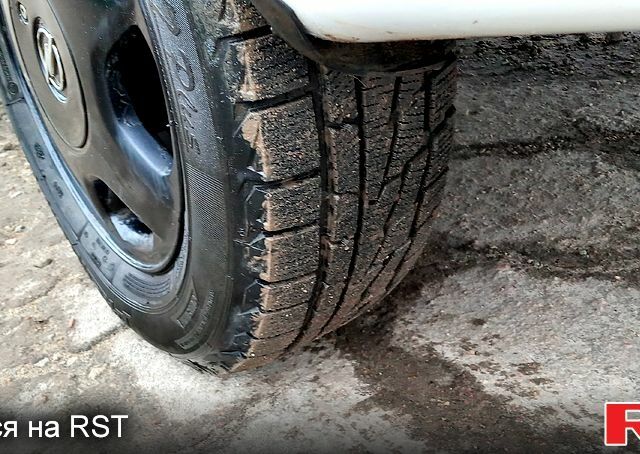 Белый Опель Омега, объемом двигателя 2 л и пробегом 300 тыс. км за 1400 $, фото 11 на Automoto.ua