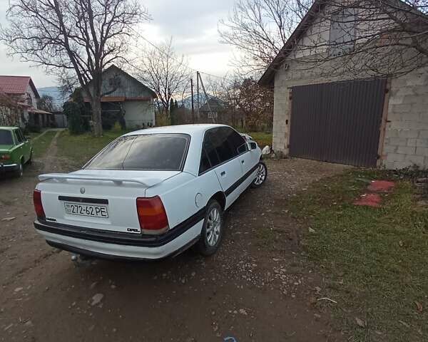 Білий Опель Омега, об'ємом двигуна 2 л та пробігом 370 тис. км за 1100 $, фото 1 на Automoto.ua