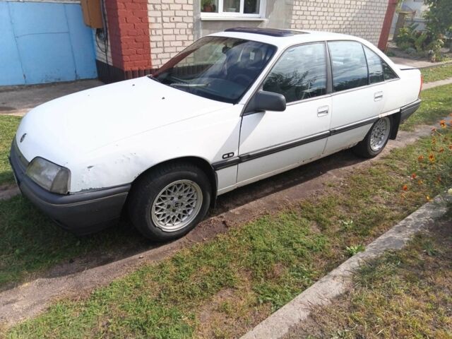 Белый Опель Омега, объемом двигателя 2 л и пробегом 890 тыс. км за 800 $, фото 3 на Automoto.ua