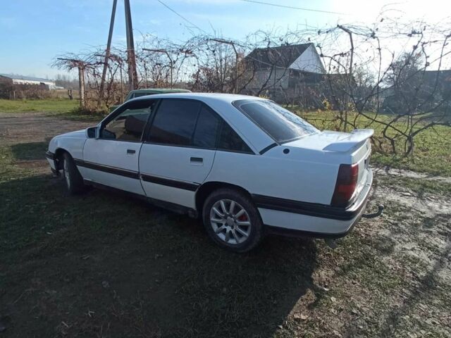 Білий Опель Омега, об'ємом двигуна 2 л та пробігом 370 тис. км за 1350 $, фото 1 на Automoto.ua