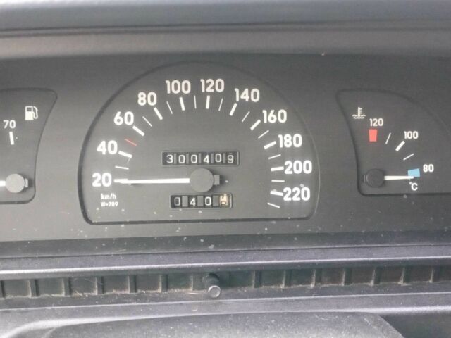 Белый Опель Омега, объемом двигателя 1.8 л и пробегом 3 тыс. км за 1174 $, фото 5 на Automoto.ua