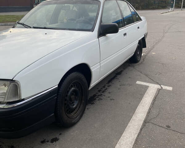 Білий Опель Омега, об'ємом двигуна 2 л та пробігом 238 тис. км за 2500 $, фото 3 на Automoto.ua