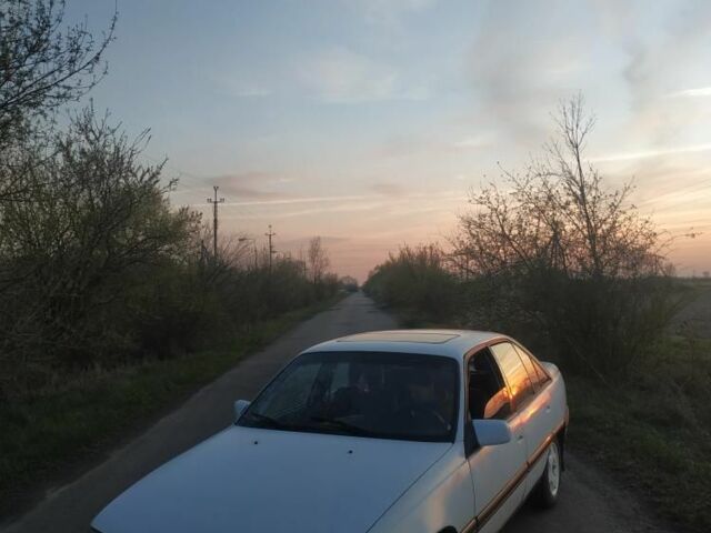 Белый Опель Омега, объемом двигателя 2 л и пробегом 2 тыс. км за 750 $, фото 3 на Automoto.ua