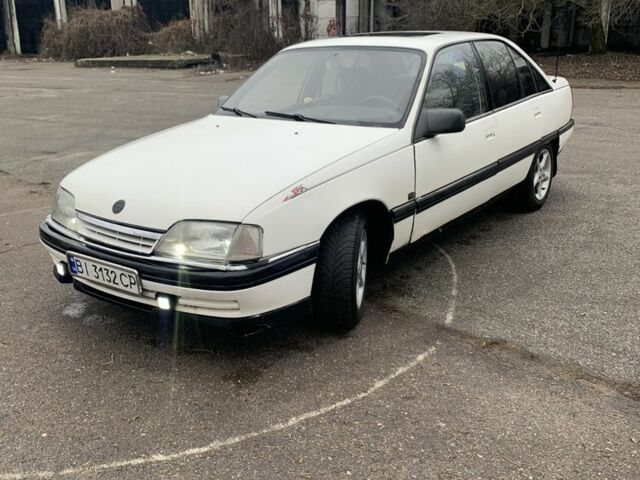 Білий Опель Омега, об'ємом двигуна 2 л та пробігом 33 тис. км за 1600 $, фото 2 на Automoto.ua