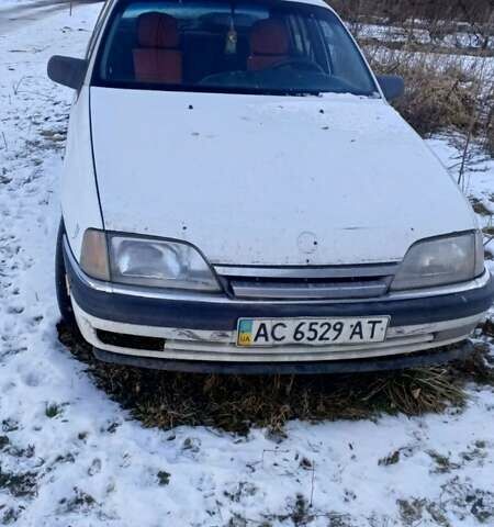 Білий Опель Омега, об'ємом двигуна 2 л та пробігом 400 тис. км за 550 $, фото 3 на Automoto.ua