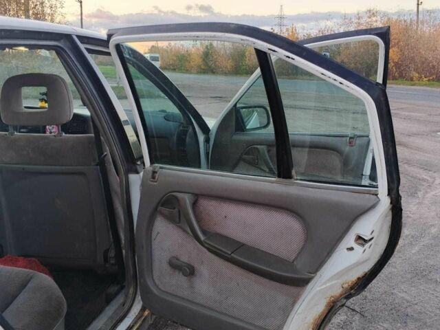 Белый Опель Омега, объемом двигателя 2 л и пробегом 390 тыс. км за 1321 $, фото 7 на Automoto.ua