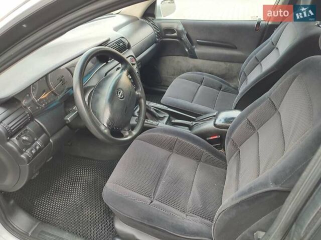 Белый Опель Омега, объемом двигателя 2 л и пробегом 309 тыс. км за 1700 $, фото 2 на Automoto.ua