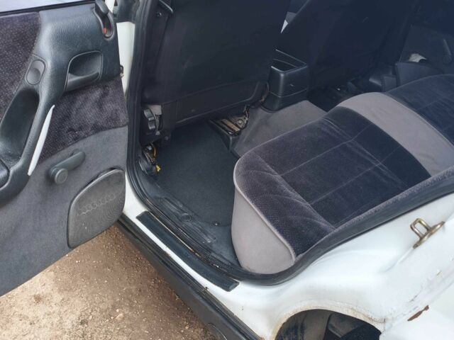 Белый Опель Омега, объемом двигателя 2 л и пробегом 308 тыс. км за 2200 $, фото 16 на Automoto.ua