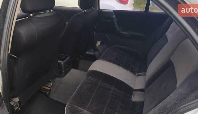 Белый Опель Омега, объемом двигателя 2 л и пробегом 308 тыс. км за 2200 $, фото 14 на Automoto.ua