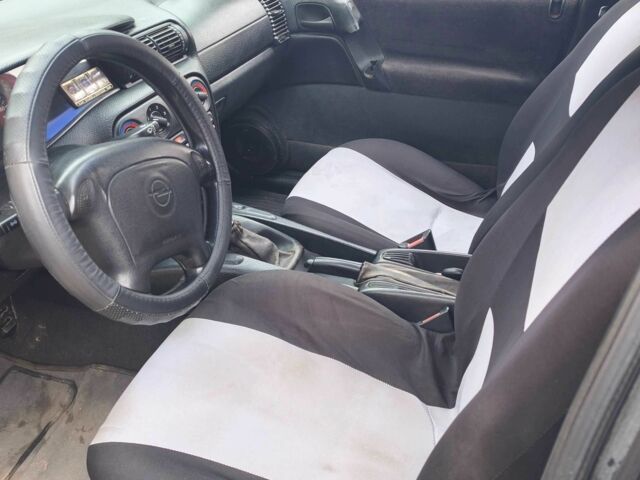 Белый Опель Омега, объемом двигателя 2 л и пробегом 308 тыс. км за 2200 $, фото 14 на Automoto.ua