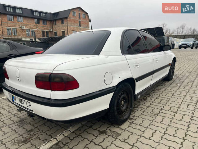 Белый Опель Омега, объемом двигателя 2 л и пробегом 320 тыс. км за 1650 $, фото 9 на Automoto.ua