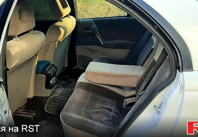 Білий Опель Омега, об'ємом двигуна 2 л та пробігом 200 тис. км за 2450 $, фото 5 на Automoto.ua