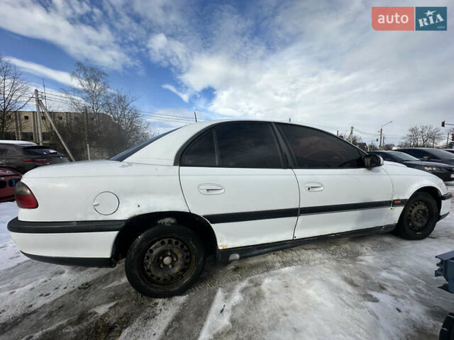 Білий Опель Омега, об'ємом двигуна 2 л та пробігом 332 тис. км за 1500 $, фото 3 на Automoto.ua