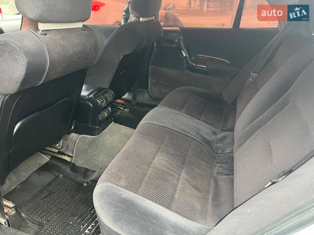 Белый Опель Омега, объемом двигателя 2 л и пробегом 320 тыс. км за 1650 $, фото 5 на Automoto.ua