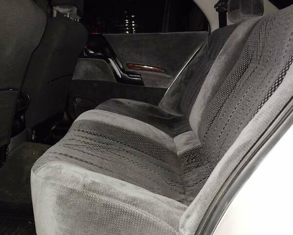 Белый Опель Омега, объемом двигателя 2 л и пробегом 209 тыс. км за 2500 $, фото 6 на Automoto.ua