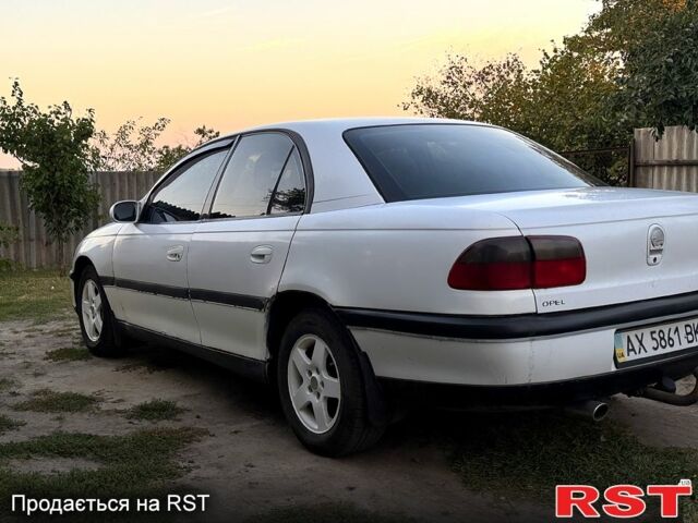 Белый Опель Омега, объемом двигателя 2 л и пробегом 200 тыс. км за 1450 $, фото 4 на Automoto.ua