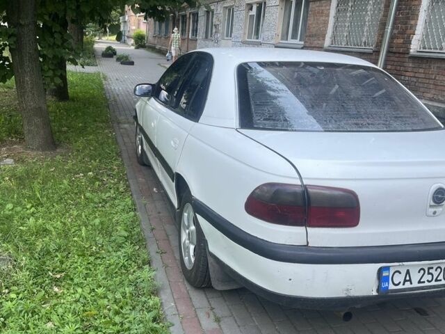 Белый Опель Омега, объемом двигателя 2 л и пробегом 510 тыс. км за 1700 $, фото 2 на Automoto.ua
