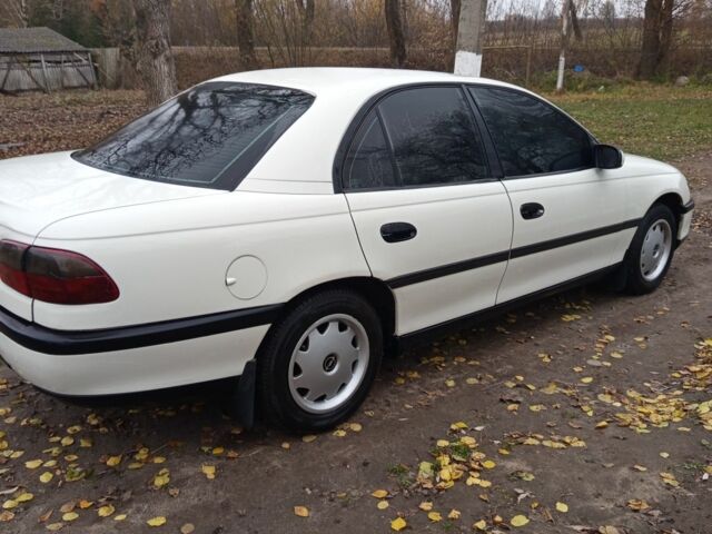 Білий Опель Омега, об'ємом двигуна 2 л та пробігом 1 тис. км за 3200 $, фото 2 на Automoto.ua