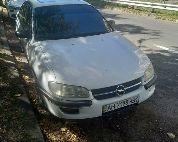 Белый Опель Омега, объемом двигателя 0 л и пробегом 258 тыс. км за 970 $, фото 2 на Automoto.ua