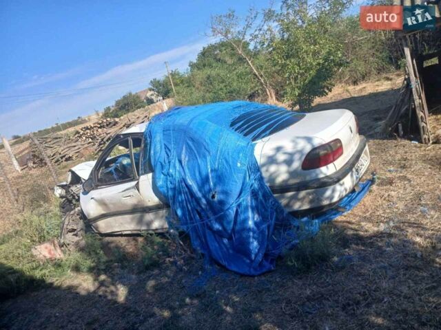 Білий Опель Омега, об'ємом двигуна 2 л та пробігом 155 тис. км за 700 $, фото 2 на Automoto.ua