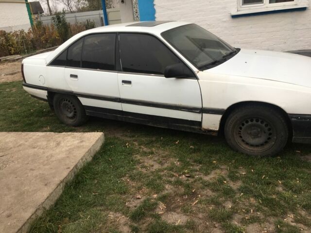 Белый Опель Омега, объемом двигателя 2 л и пробегом 3 тыс. км за 650 $, фото 1 на Automoto.ua