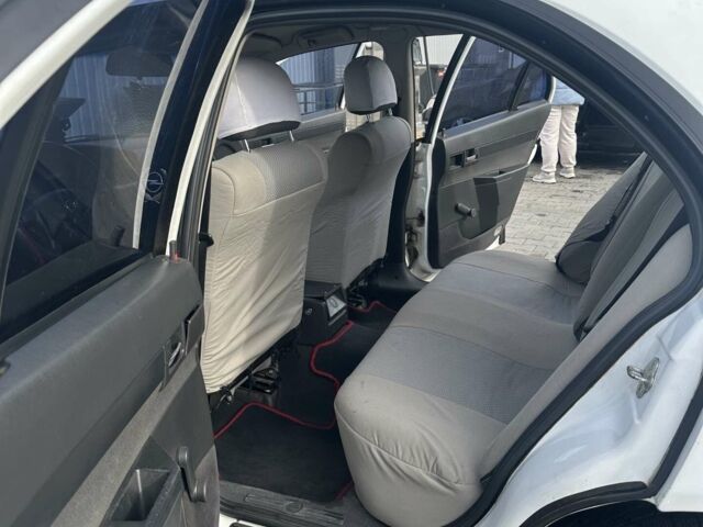 Білий Опель Омега, об'ємом двигуна 2.5 л та пробігом 285 тис. км за 2700 $, фото 6 на Automoto.ua