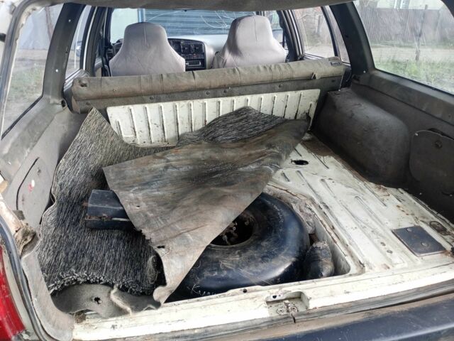 Белый Опель Омега, объемом двигателя 0 л и пробегом 100 тыс. км за 597 $, фото 3 на Automoto.ua