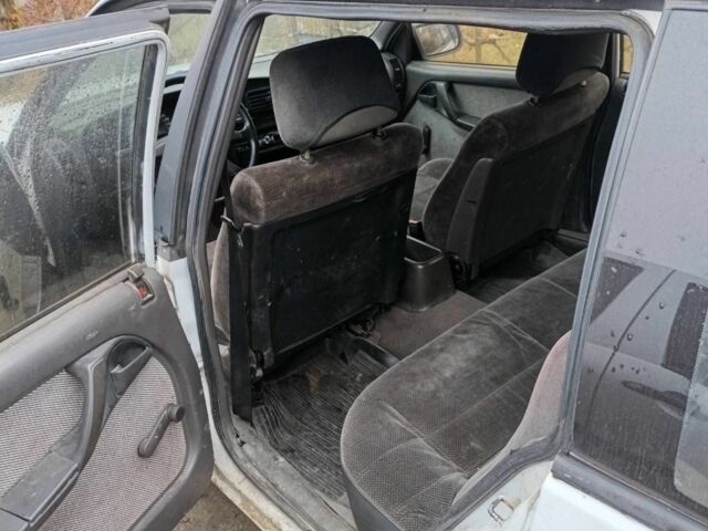 Білий Опель Омега, об'ємом двигуна 2.3 л та пробігом 350 тис. км за 1200 $, фото 3 на Automoto.ua