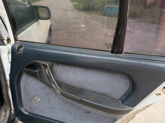 Білий Опель Омега, об'ємом двигуна 2 л та пробігом 200 тис. км за 800 $, фото 7 на Automoto.ua