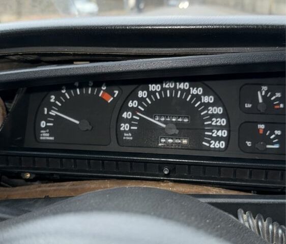 Белый Опель Омега, объемом двигателя 3 л и пробегом 334 тыс. км за 899 $, фото 7 на Automoto.ua