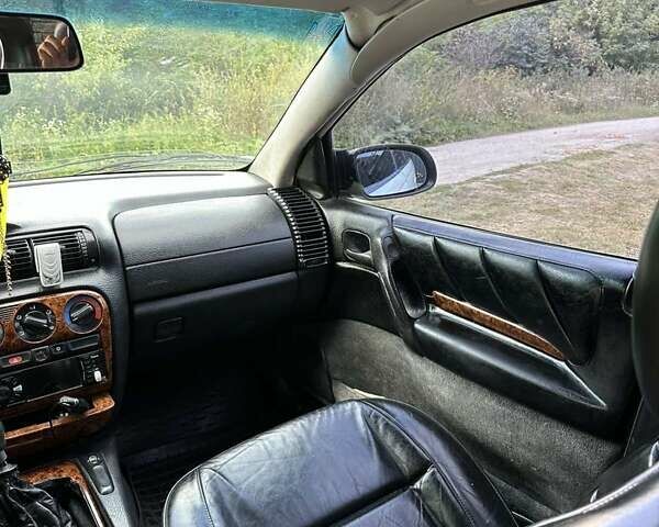 Белый Опель Омега, объемом двигателя 2 л и пробегом 357 тыс. км за 2700 $, фото 3 на Automoto.ua