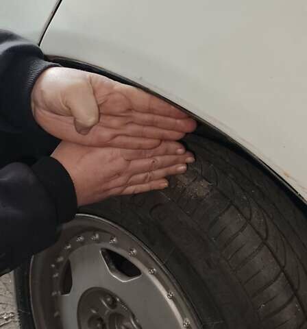 Белый Опель Омега, объемом двигателя 2 л и пробегом 300 тыс. км за 2900 $, фото 11 на Automoto.ua