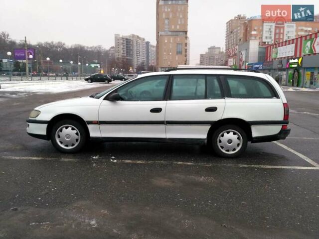 Білий Опель Омега, об'ємом двигуна 2 л та пробігом 387 тис. км за 2500 $, фото 5 на Automoto.ua
