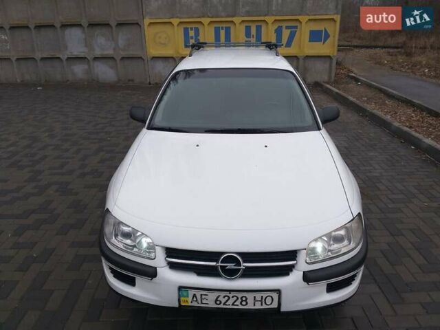 Белый Опель Омега, объемом двигателя 2 л и пробегом 630 тыс. км за 4200 $, фото 3 на Automoto.ua