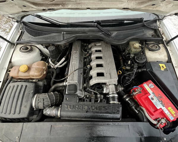 Білий Опель Омега, об'ємом двигуна 2.5 л та пробігом 435 тис. км за 2100 $, фото 15 на Automoto.ua