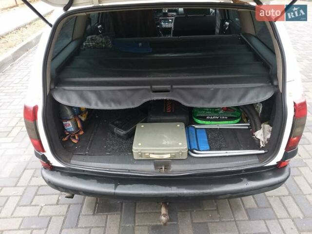 Белый Опель Омега, объемом двигателя 2 л и пробегом 630 тыс. км за 4200 $, фото 13 на Automoto.ua