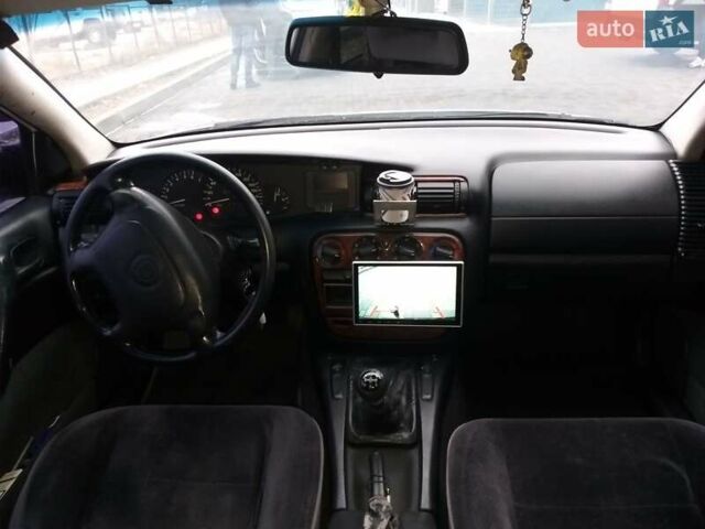 Белый Опель Омега, объемом двигателя 2 л и пробегом 630 тыс. км за 4200 $, фото 9 на Automoto.ua